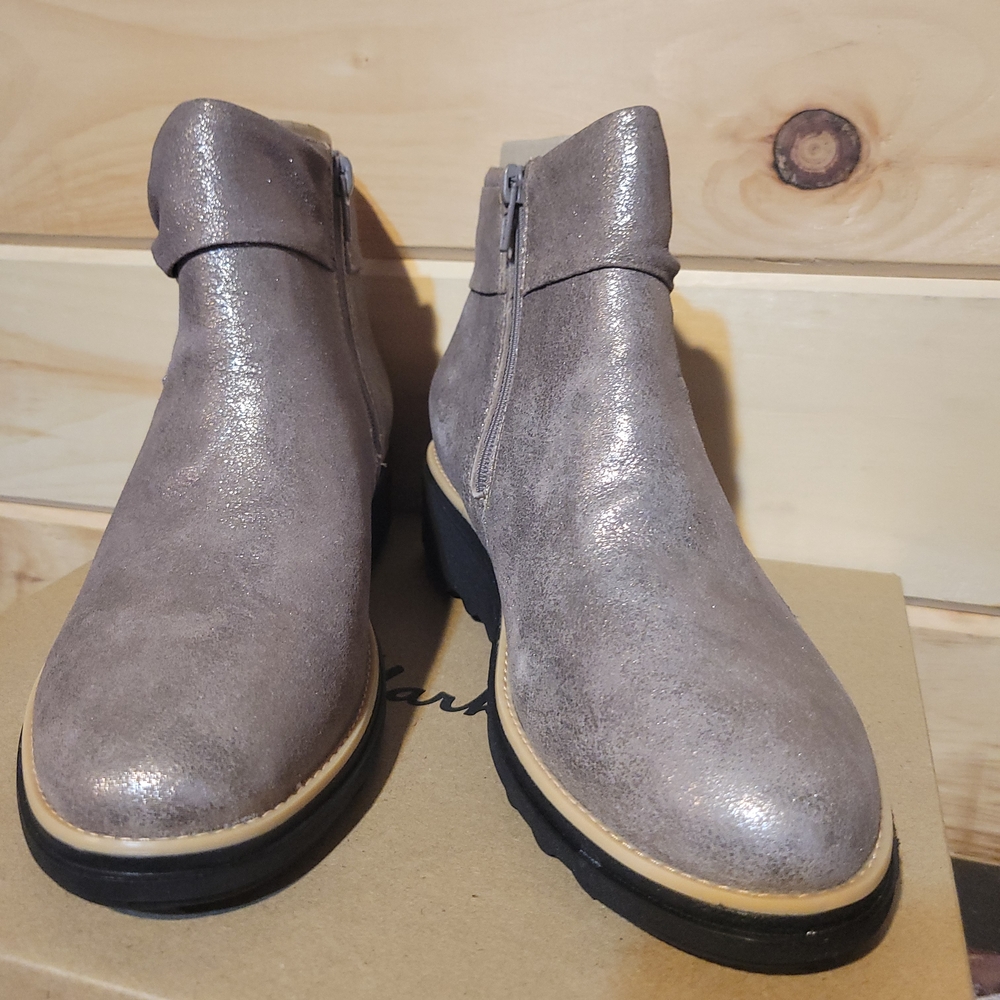 Clarks Metallic Grey/Rose Ankle Booties New In Box